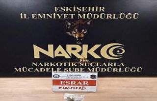 Uyuşturucu sattığı iddia edilen şahıs tutuklandı