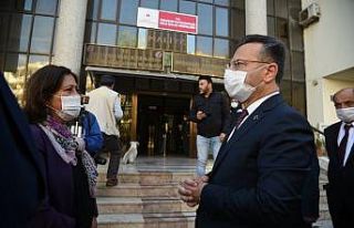 Vali Aksoy, Kuşadası’ndaki maliye binasında inceleme...