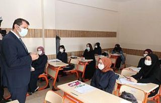 Vali Ayhan’dan öğrencilere virüs uyarısı