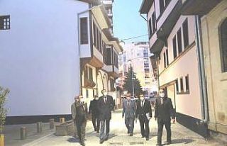 Vali Çelik: “Germiyan Sokağı, şehrin hizmetine...