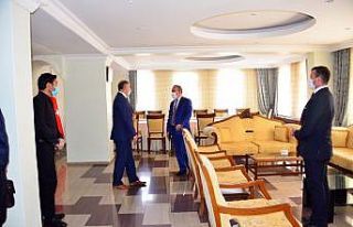 Vali Hüseyin Öner, Öğretmen Evini denetledi