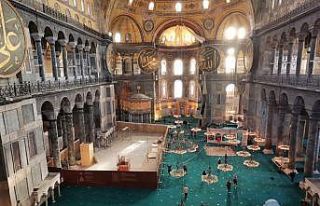 Vali Yerlikaya’dan Ayasofya paylaşımı