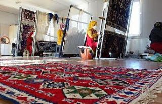 Van kilimlerinin motifleri gelecek nesillere aktarılacak