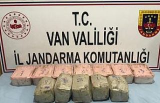 Van’da İran uyruklu şahısın taşıdığı çuvalda...