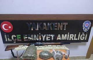Yakakent’te uyuşturucu ve tüfek ele geçirildi