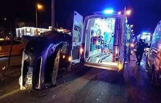 Yalova’da ambulans otomobil ile çarpıştı: 2...