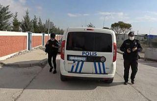 Yanlış otobüse binen öğrenciyi sınava polis...