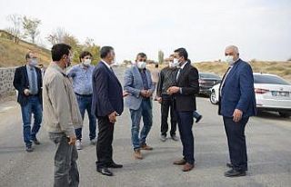 Yazıhan’da yol sorunları çözülüyor