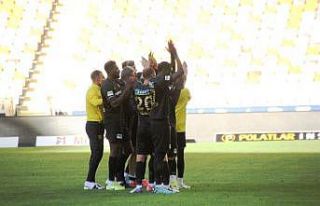 Yeni Malatyaspor’un evinde bileği bükülmüyor