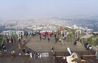 Yeni tedbirlerle beraber seyir tepesi ziyaretçilere...