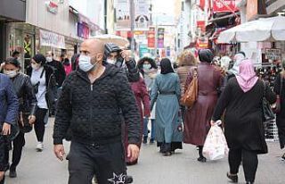 Yüzde 50 artış etkilemedi, sokaklar doldu taştı