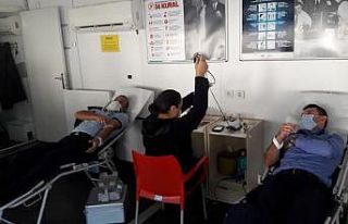 Zabıta memurlarından kan bağışına destek