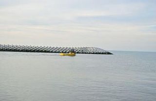 16 yıldır yapılması beklenen mendireğin 425 metresi...