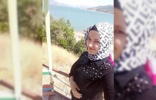 23 yaşındaki anne, yeni doğan çocuğunu kucağına...