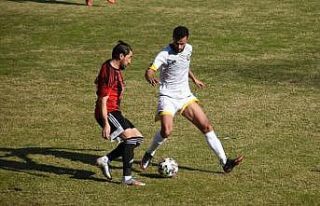 2. Lig: Tarsus İdman Yurdu: 4 - Turgutluspor: 0