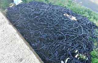 2 ton atık lastik ele geçirildi