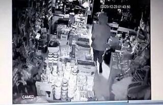 3 iş yerine girerek para çaldı