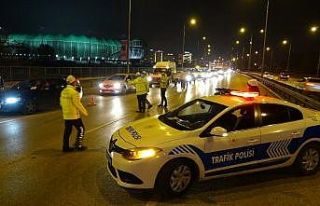 56 saatlik sokağa çıkma kısıtlaması başladı