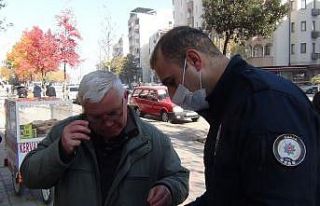67’lik amcadan polisin "neden maske takmıyorsun"...