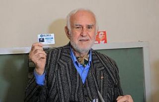 83 yaşındaki Mehmet dede hukuk fakültesinde okuyor