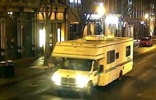 ABD polisi patlayan aracın fotoğrafını paylaşarak...