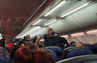 ABD’de bir yolcu uçakta Covid-19 nedeni ile hayatını...