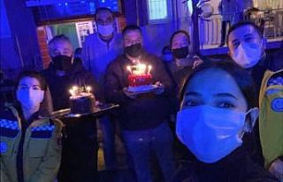 Acil vakaya geldiler, pasta ile karşılaştılar