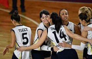 Adam voleybol galibiyetle döndü