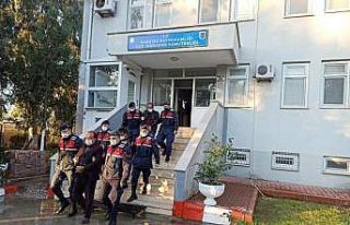 Adana ve Mersin’de terör operasyonu: 5 gözaltı