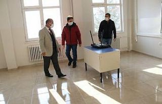 Adnan Menderes Ortaokulunda deprem güçlendirme çalışmaları...