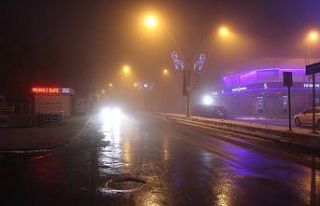 Ağrı’da akşam saatlerinde sis etkili oldu