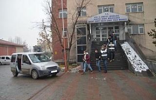 Ağrı’da hırsızlık zanlısı 3 kişiden 2 si...