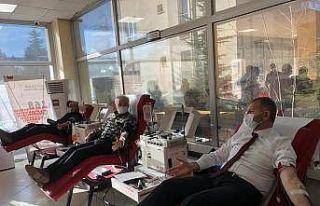 AK Parti’den kan bağışı kampanyasına destek