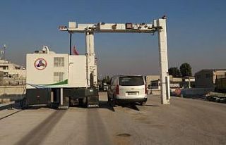Akçakale Gümrük Kapısı’nda x-ray kontrolü