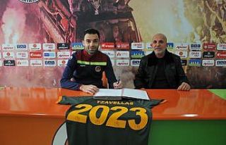 Alanyaspor’da Tzavellas’ın sözleşmesi uzatıldı
