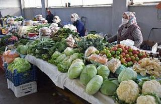 Aliağa Köy Pazarına ilgi büyük