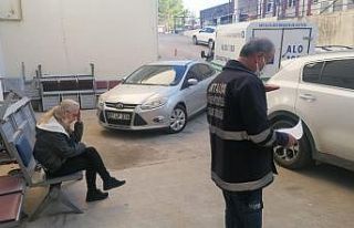 Alkol alıp ağrı kesici içti, hastanede hayatını...