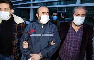 Altınları isteyen kız tarafını tabancayla yaralayan...