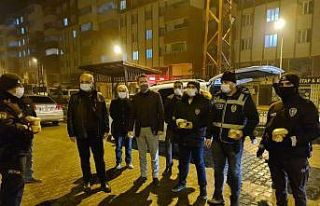 Amasya’da denetim yapan polislere AK Parti’lilerden...