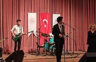 Anadolu Üniversitesi genç müzisyenlerin yanında