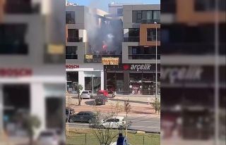 Antalya’da erken yılbaşı kutlamasına polisten...