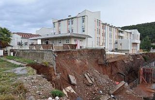 Antalya’da hastanenin acil servisi, heyelan nedeniyle...