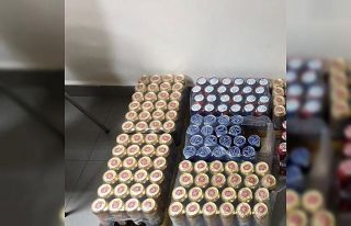 Araçla alkol satışı yaptı, kıskıvrak yakalandı