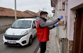 Aşevi koronavirüs hastalarının yanında