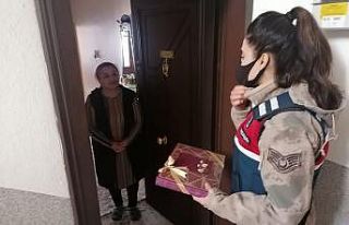 Askerlerden şehit aileleri ve gazielere ziyaret