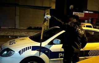 Ataşehir’de taksi durağına ’kılıç’ ile...