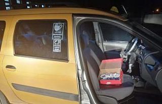 Ayakkabı kutusunda uyuşturucu satan tacirin oyununu...