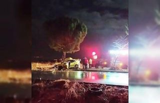 Aydın’dan Antalya’ya giden ticari taksi kaza...