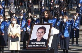 Aylin Sözer için öğretim üyesi olduğu üniversitede...