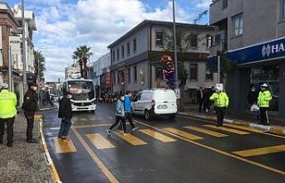 Ayvalık polisinden yoğun yılbaşı mesaisi